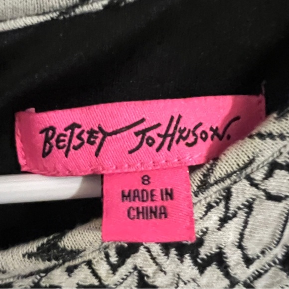 Betsey Johnson Womens Aztec Midi Dress Size 8 Long Sleeve Pencil Southwestern - Picture 8 of 8